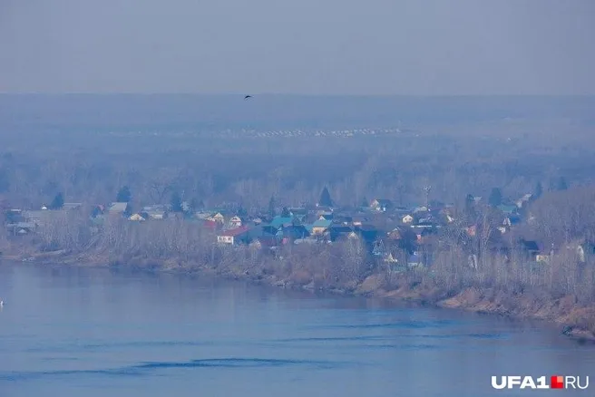 Уфу снова накрыло смогом, в городе чувствуется неприятный запах