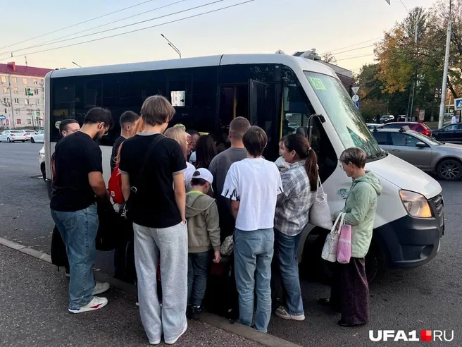 Уфимка рассказала о давке и драках за маршрутку до ЖК «8 Марта»